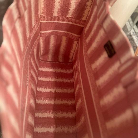 Large Dior pink book tote - Picture 3 of 8